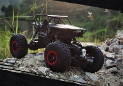 Strong Crawler 4x4 s kovovými díly - černý